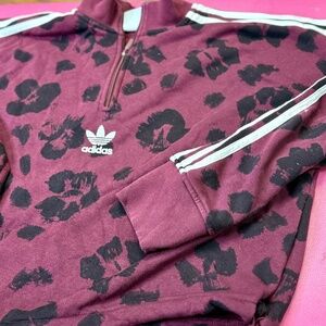 Adidas cropped pullover size M